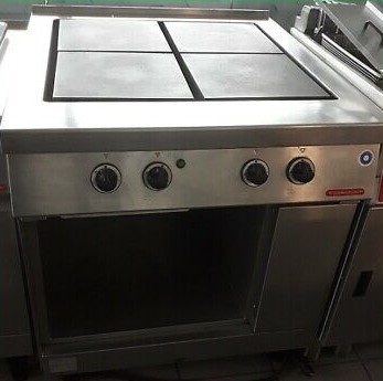 Gastro Elektroherd mit 4 Platten