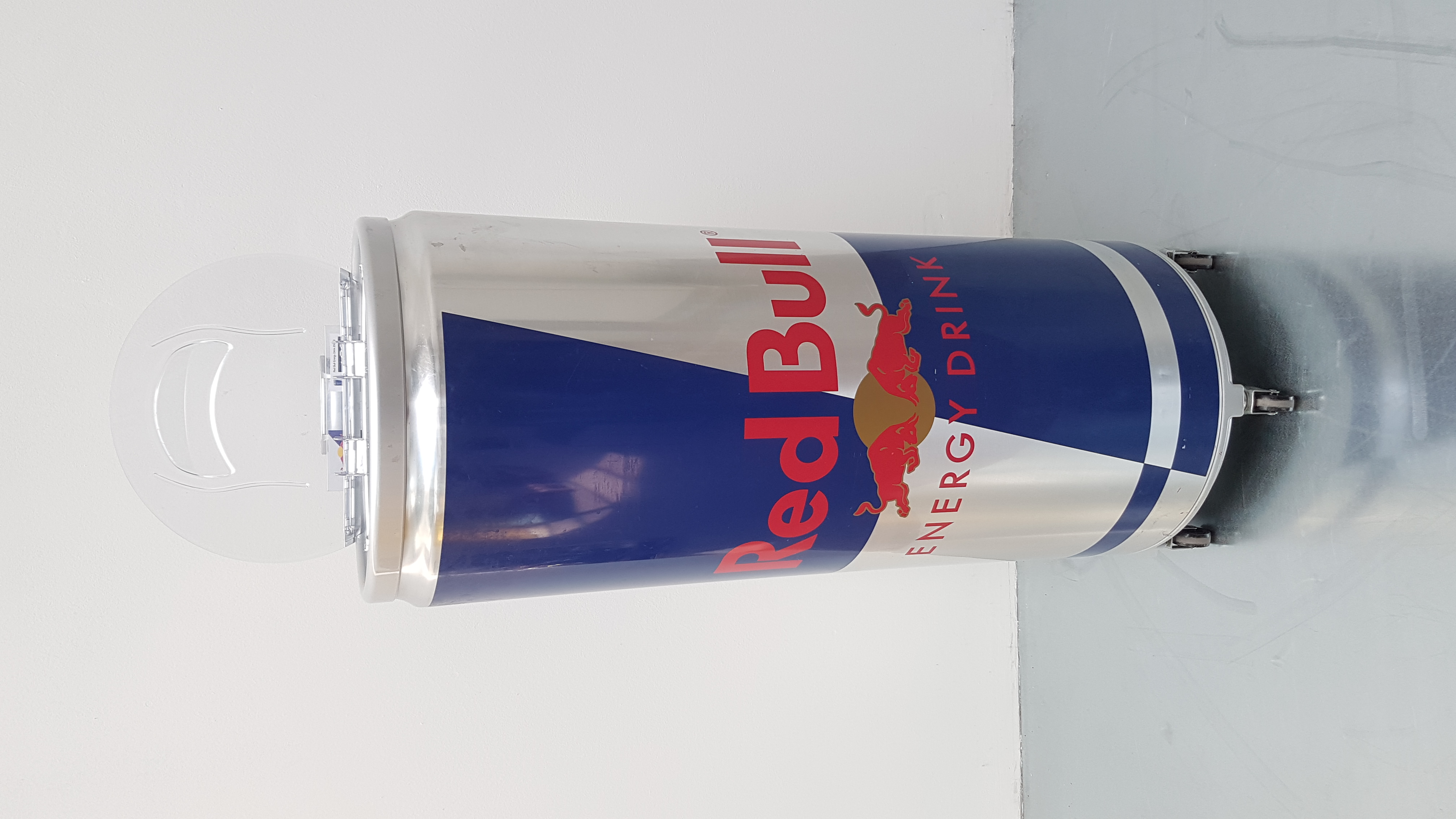 Red Bull Kühldose