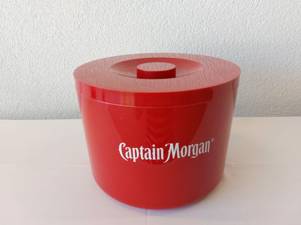 Eiskübel Rot (Captain Morgan)